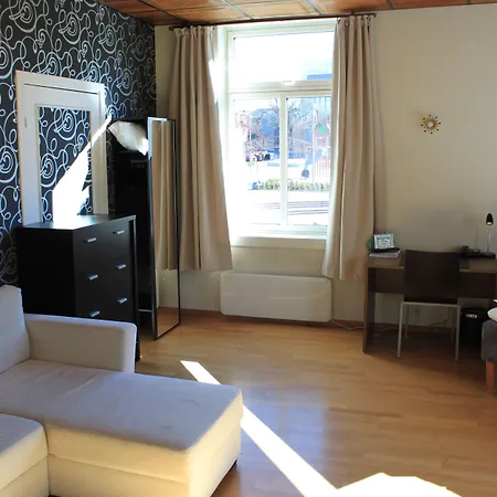 Hotell & 4*