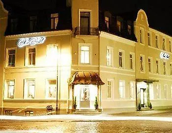 & Hotell 4*