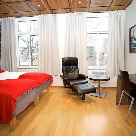 & Hotell